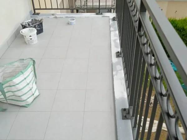 Balcon terminé dans une copropriété à Paris 3e