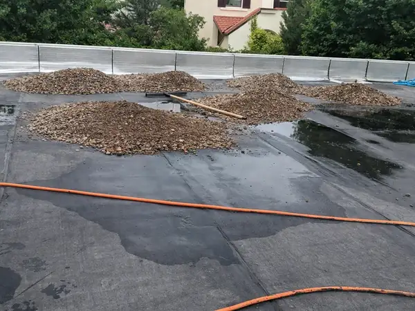 Toit terrasse isolé et protégé par gravillons à Enghien-les-Bains