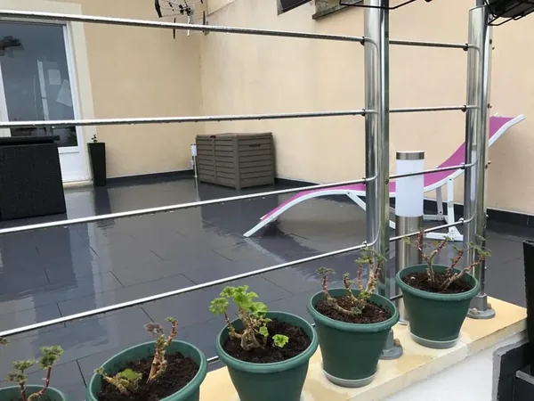 Étanchéité de terrasse et de toit plat à Chatou, photo 10 sur 18 : etancheite terrasse chatou garde corps apres travaux