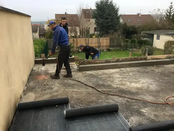 Étanchéité de terrasse et de toit plat à Chatou, photo 15 sur 18 : etancheite terrasse chatou soudure membrane chalumeau