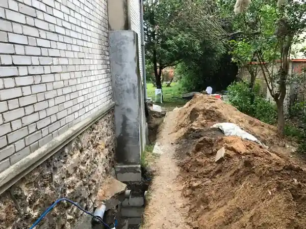 Étanchéité de mur enterré et drainage à Nanterre, photo 13 sur 13 : vue ensemble chantier mur enterre jardin