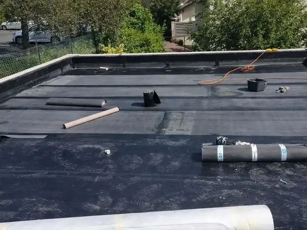 Étanchéité de toiture-terrasse sous gravillons à Enghien-les-Bains, photo 7 sur 9 : etancheite bitumineuse chevauchements les