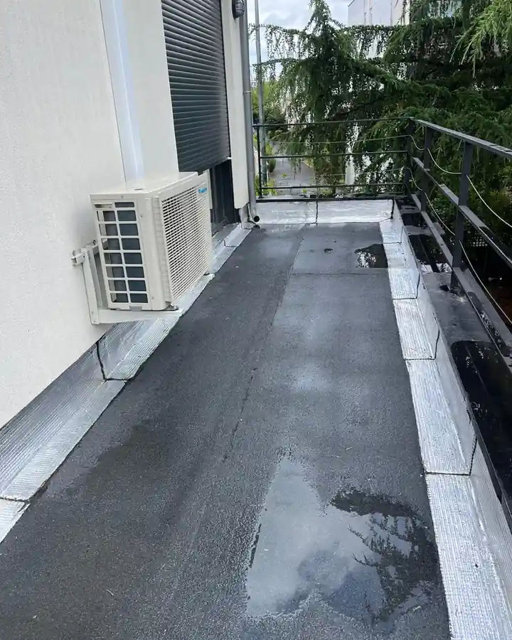 Terrasse d'appartement à Paris pendant les travaux d'étanchéité