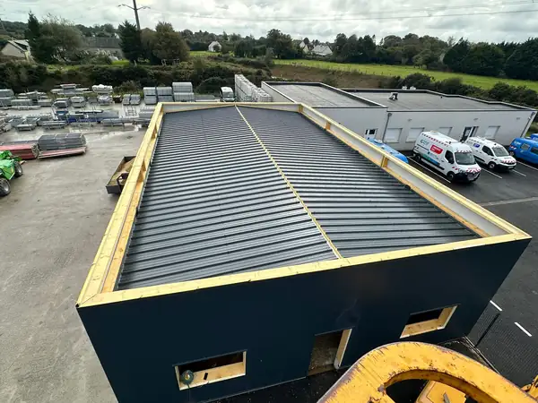 Toit terrasse sur bac acier avec sa nouvelle étanchéité